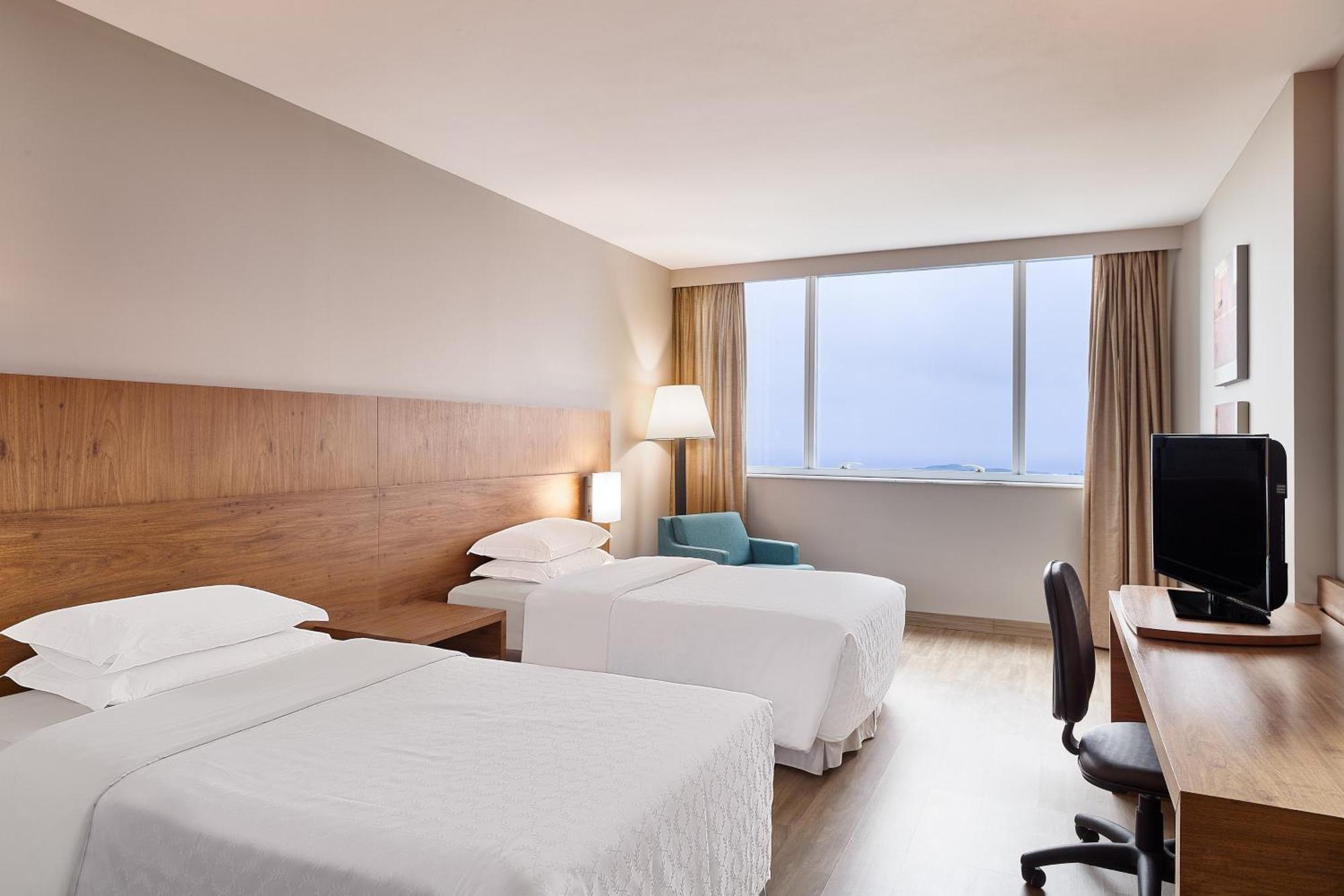 Sheraton 酒店 4*