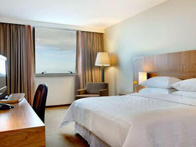 Sheraton 酒店 4*